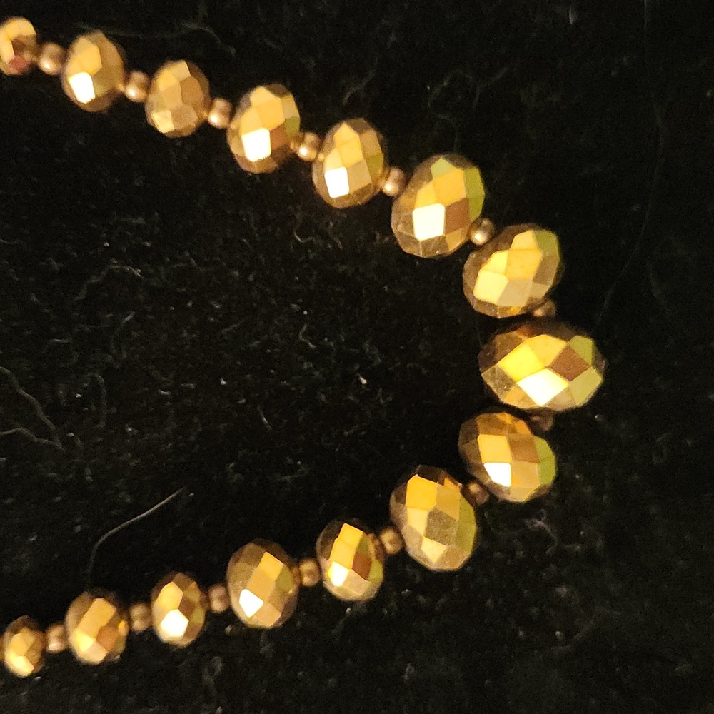 5/$12 jewelry Dainty Sparkly Gold Beaded Necklace - Picture 2 of 2